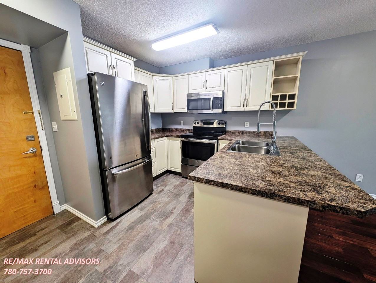 #314 17404 64 Avenue Northwest - Photo 3 of 12