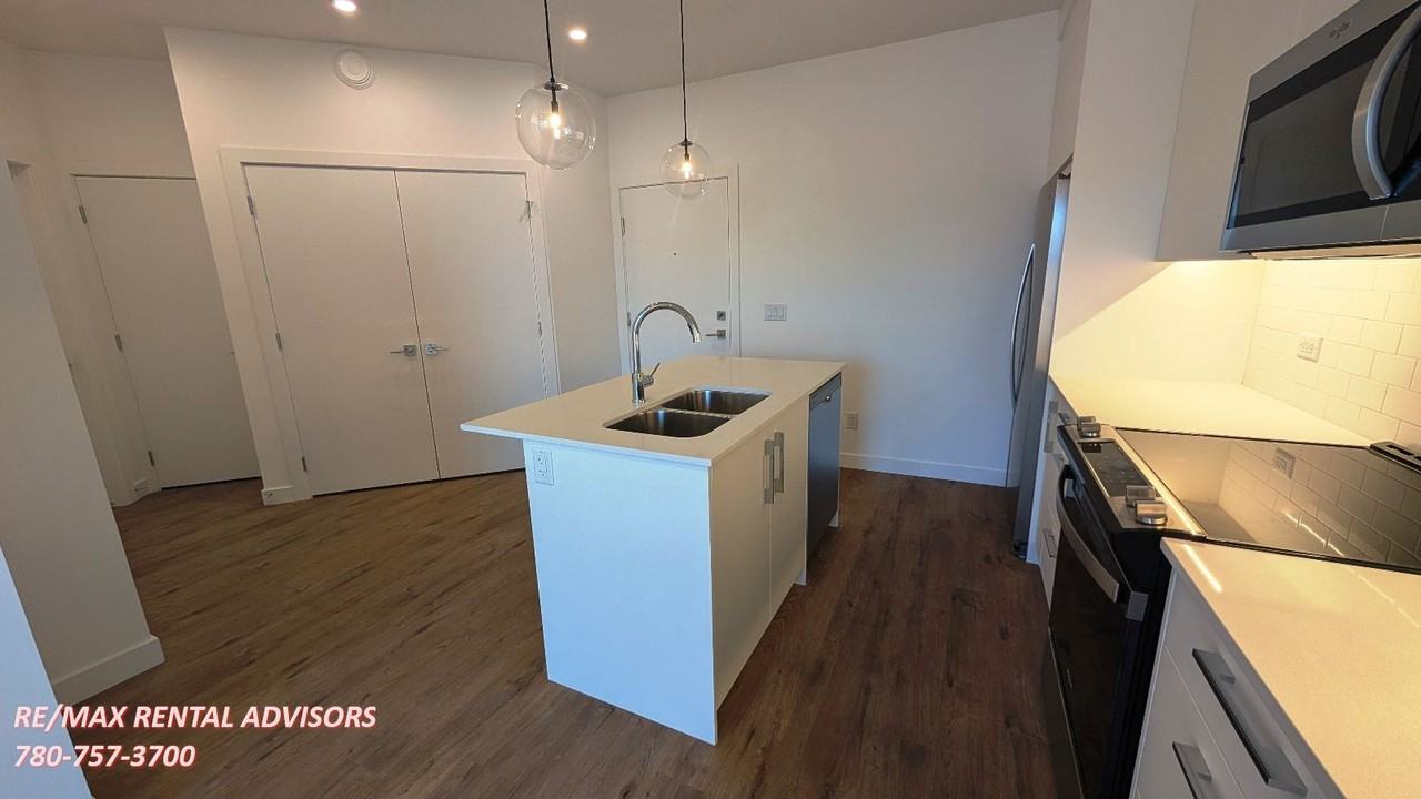 63 Corner Glen Cres Ne - Photo 4 of 14