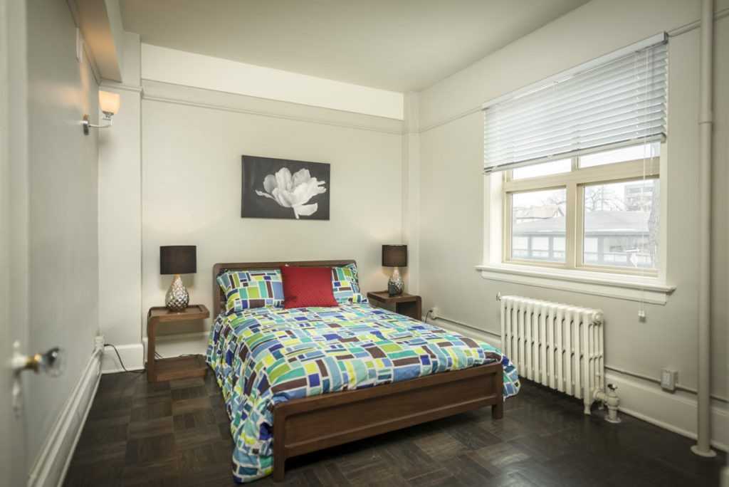 Royal Oak Court - Photo 5 of 11