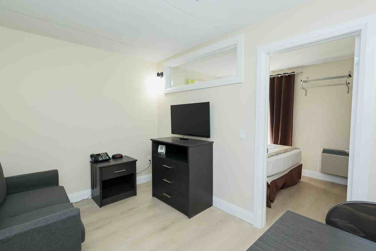 4029 River Rd - Photo 3 of 6