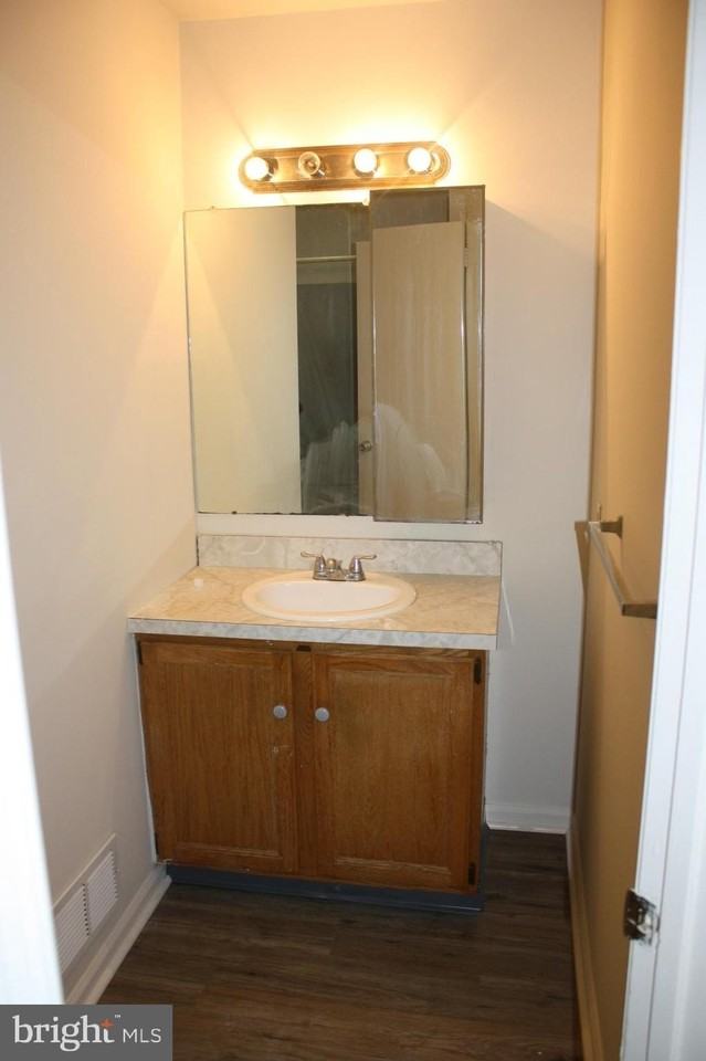 516 Colgate Ct - Photo 2 of 26