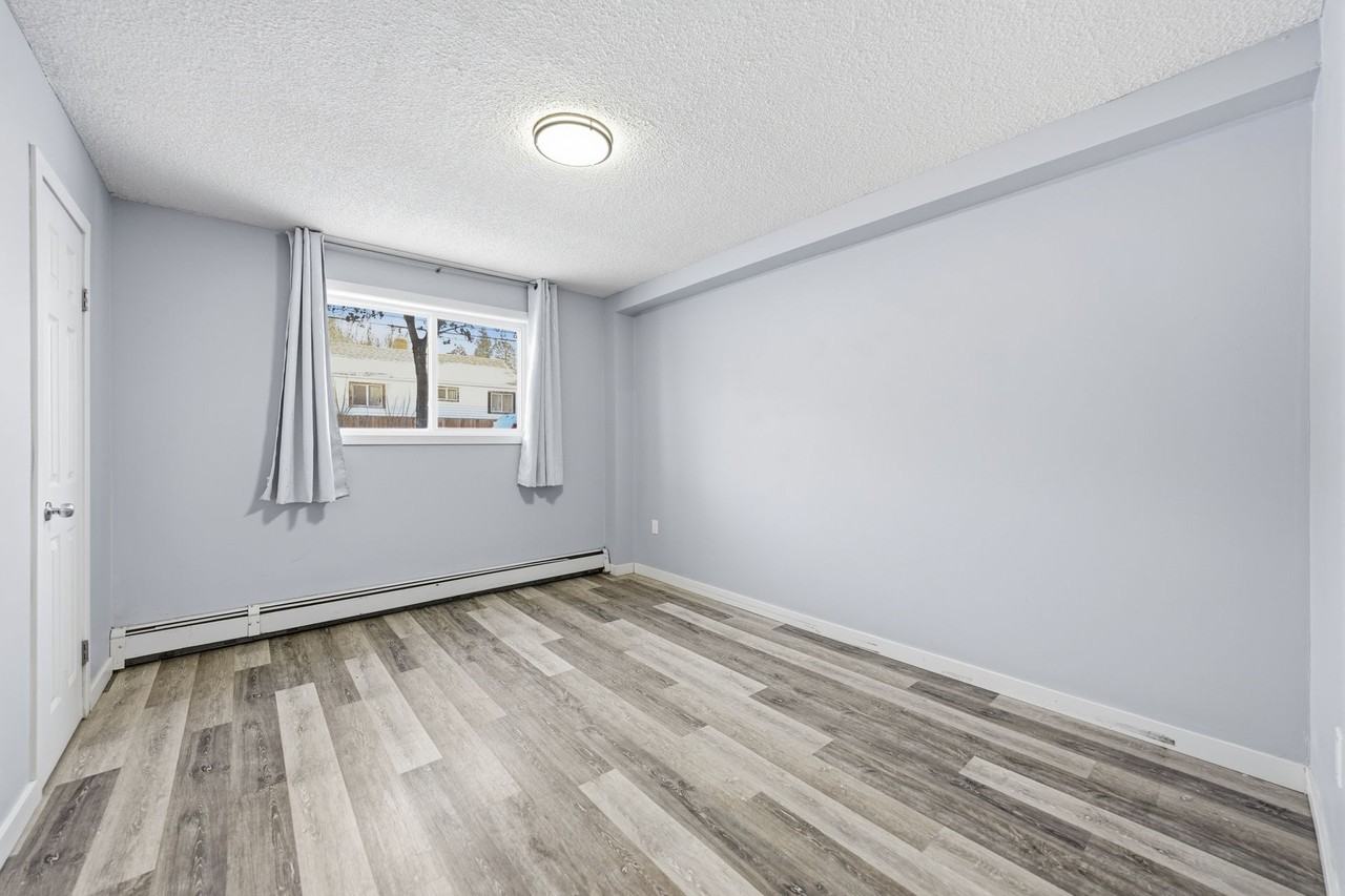 205 N - Photo 6 of 15