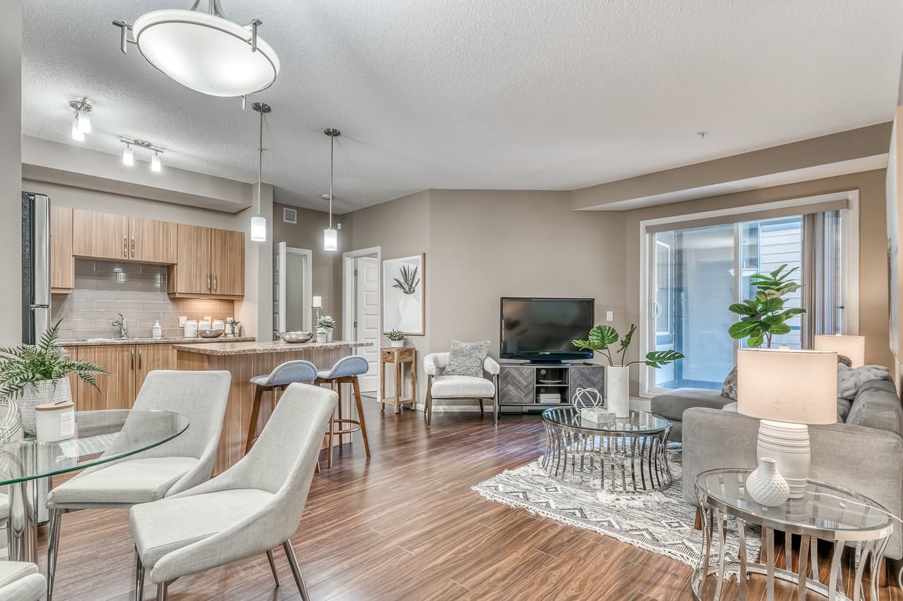 Edgewater - Photo 5 of 18