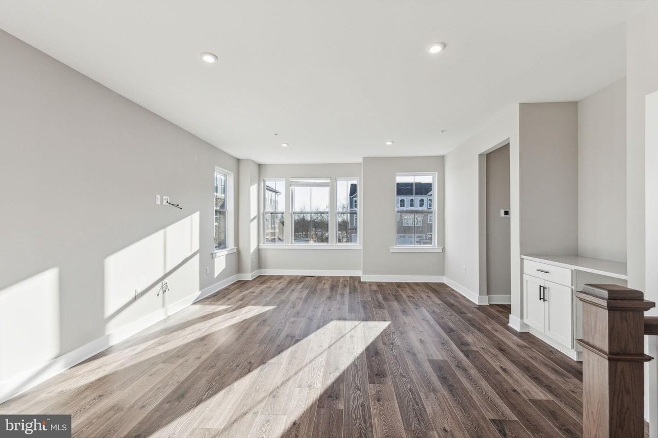 129 Higher Rock Ct - Photo 5 of 41