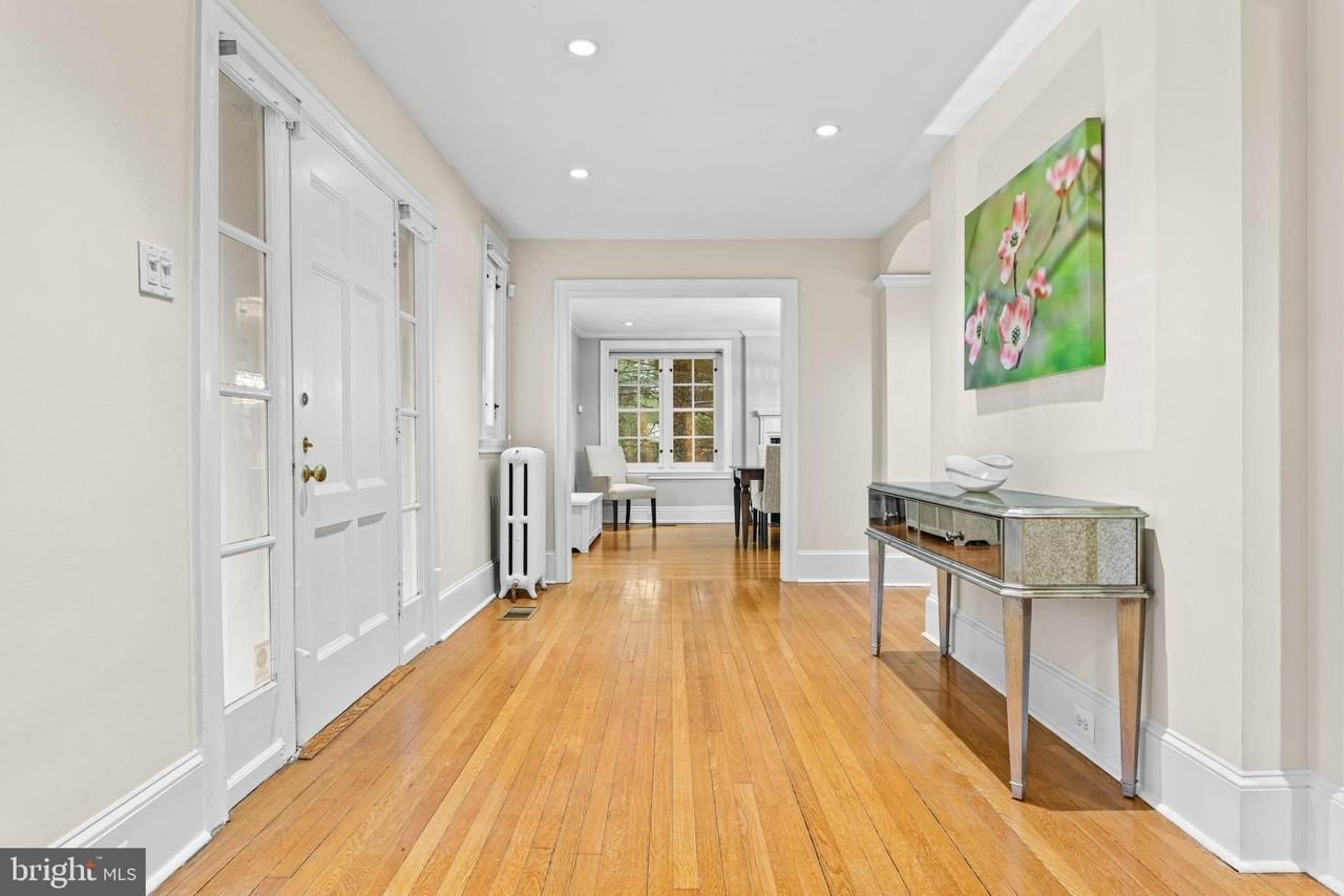 214 Roberts Rd - Photo 6 of 50