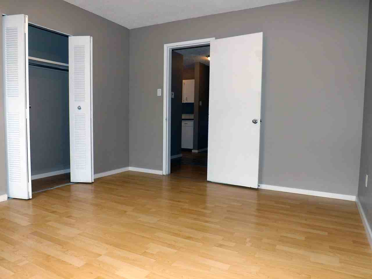 Second Street Manor - Photo 5 of 10