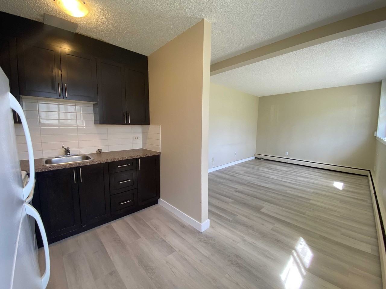 Centre Crescent Apartments 2 - Photo 3 of 12