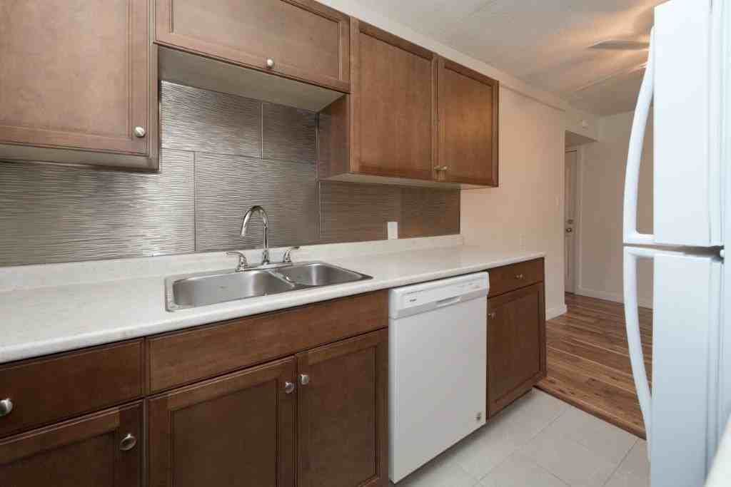 Sunalta 1626 Apartments - Photo 4 of 16