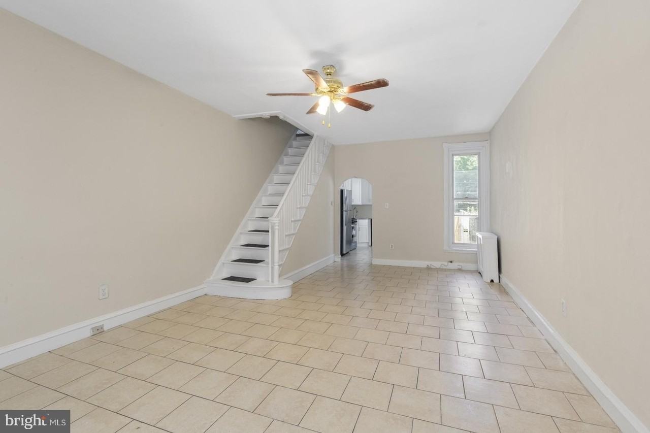 2323 E Cambria St - Photo 3 of 32