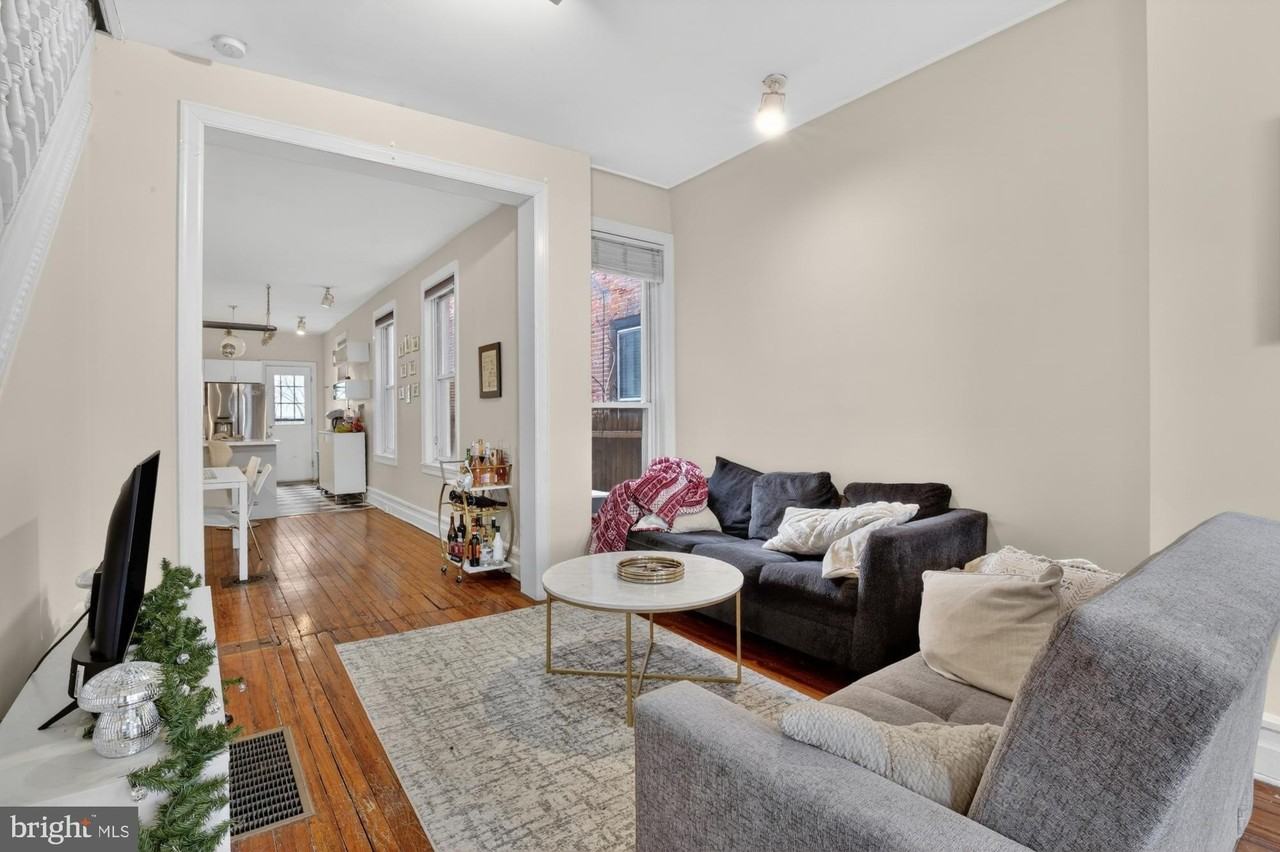 2322 Poplar St - Photo 5 of 30