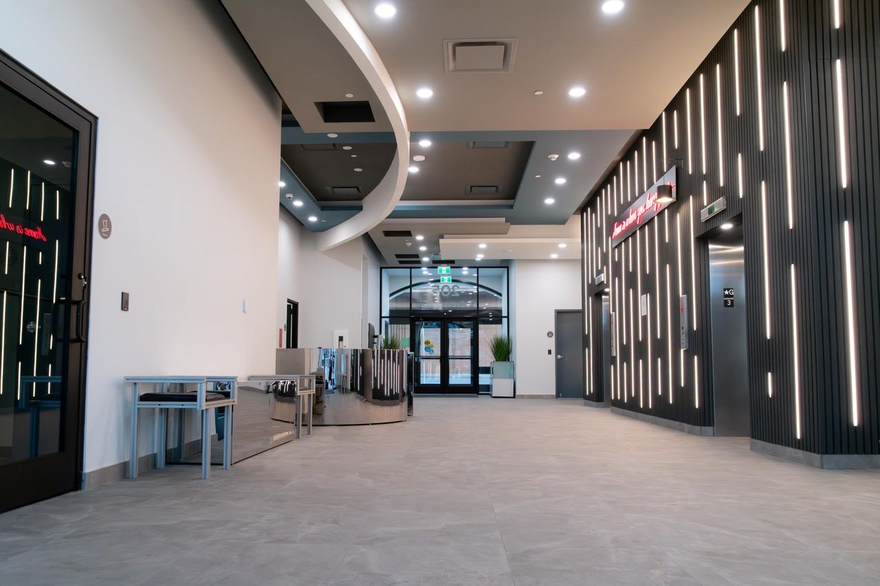 The HAT @ 9th - Photo 4 of 50