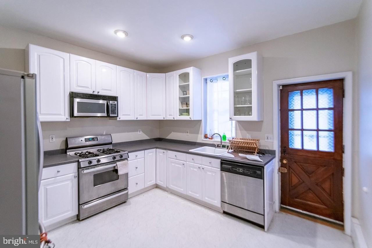 833 N Newkirk St - Photo 3 of 12