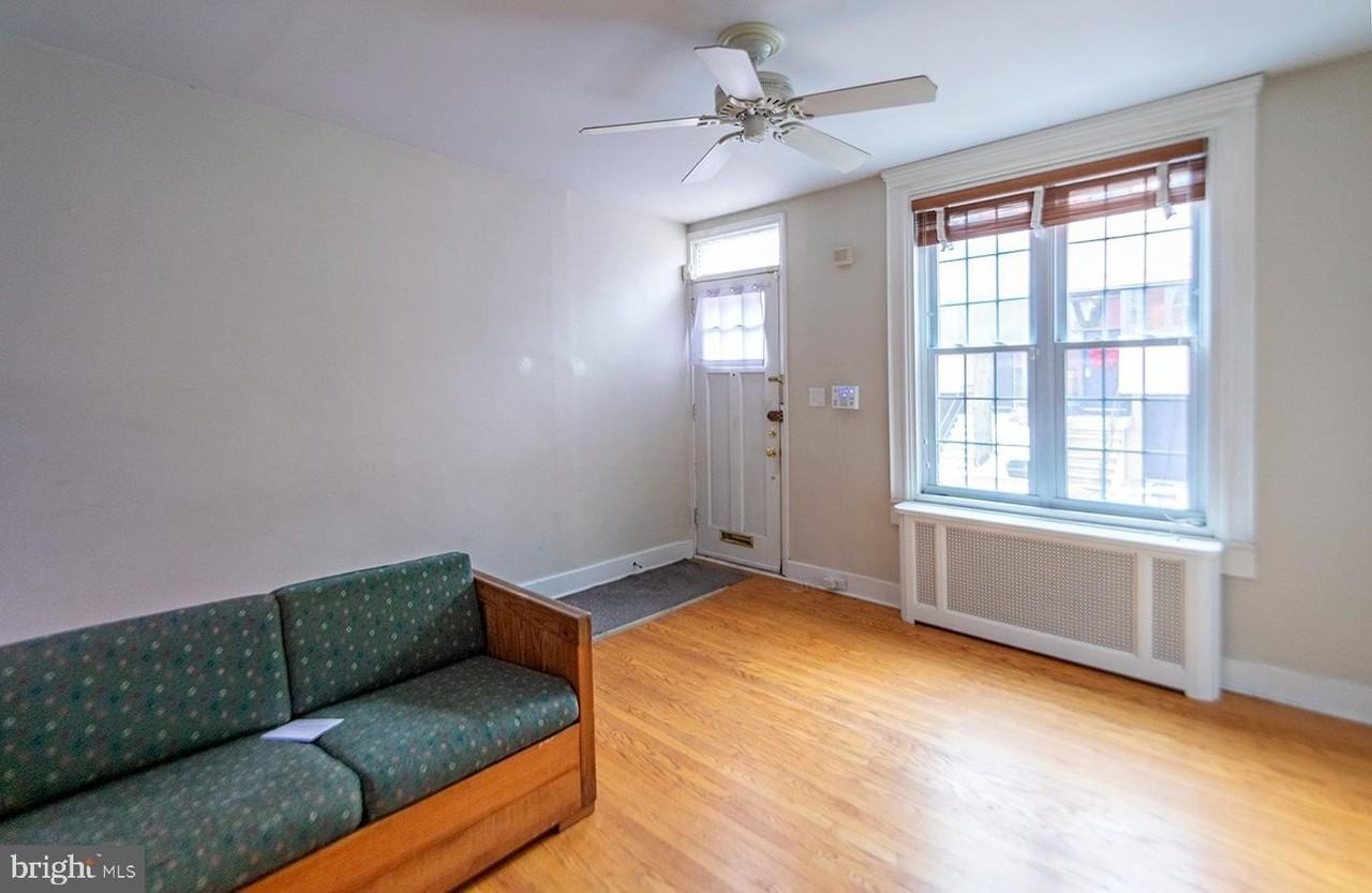 833 N Newkirk St - Photo 5 of 12