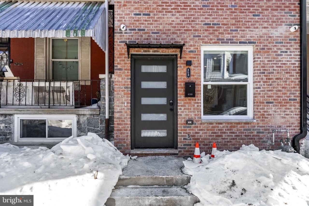 458 W Earlham Ter - Photo 4 of 36