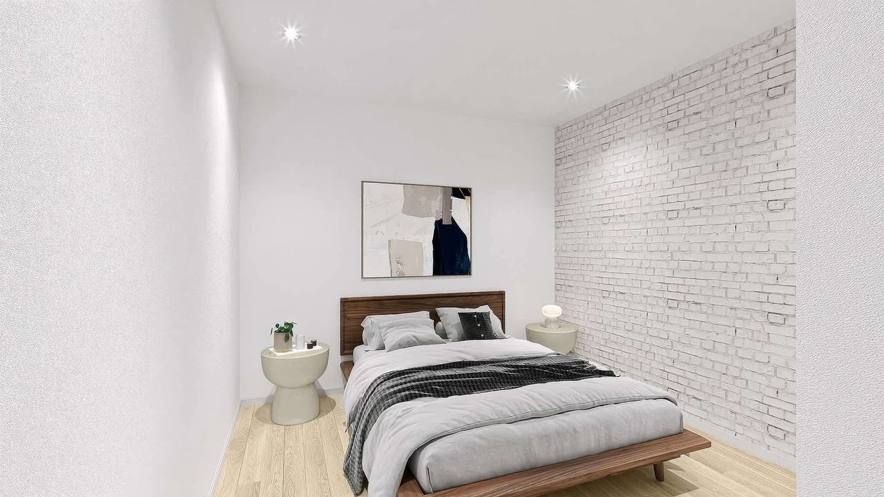 Miles - Photo 3 of 50