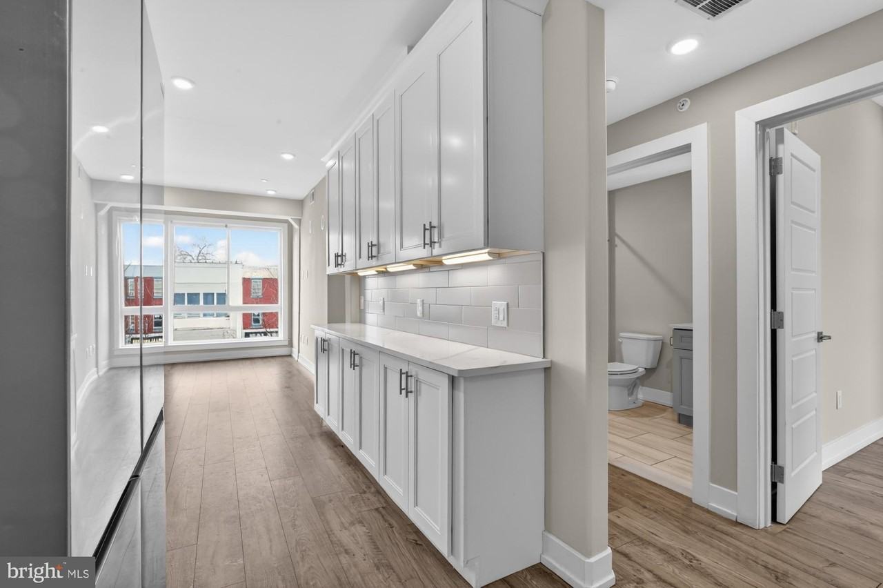 2209 N Broad St Apt 300