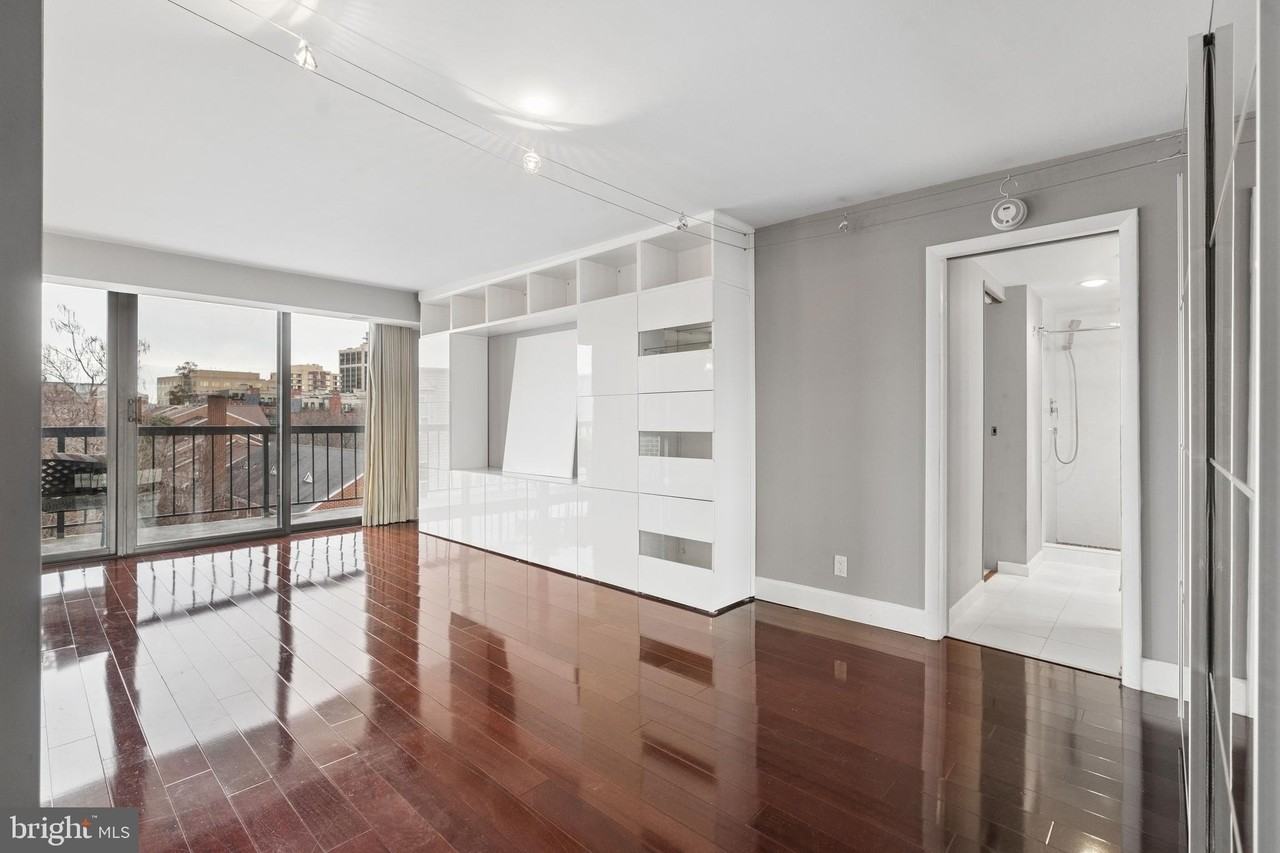 1401 N Rhodes St Apt 603 - Photo 3 of 24