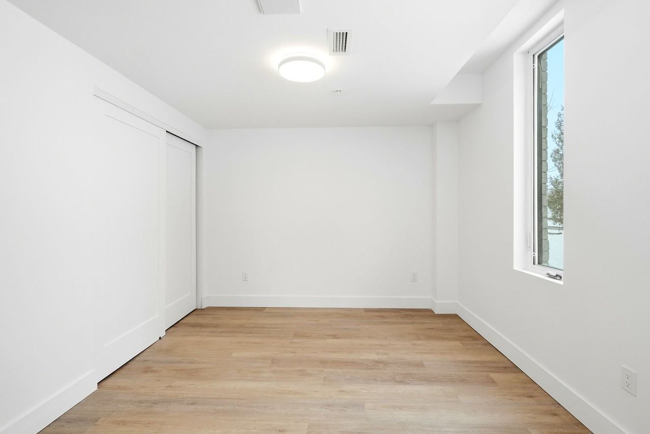 841 Grenon Avenue - Photo 5 of 26