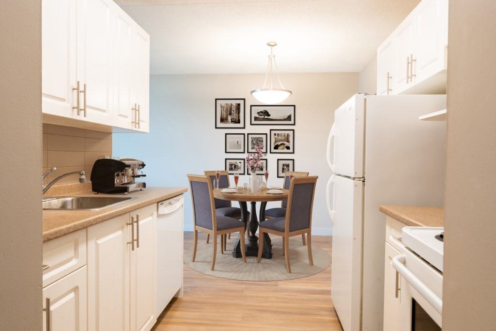 Markham Place - Photo 4 of 6