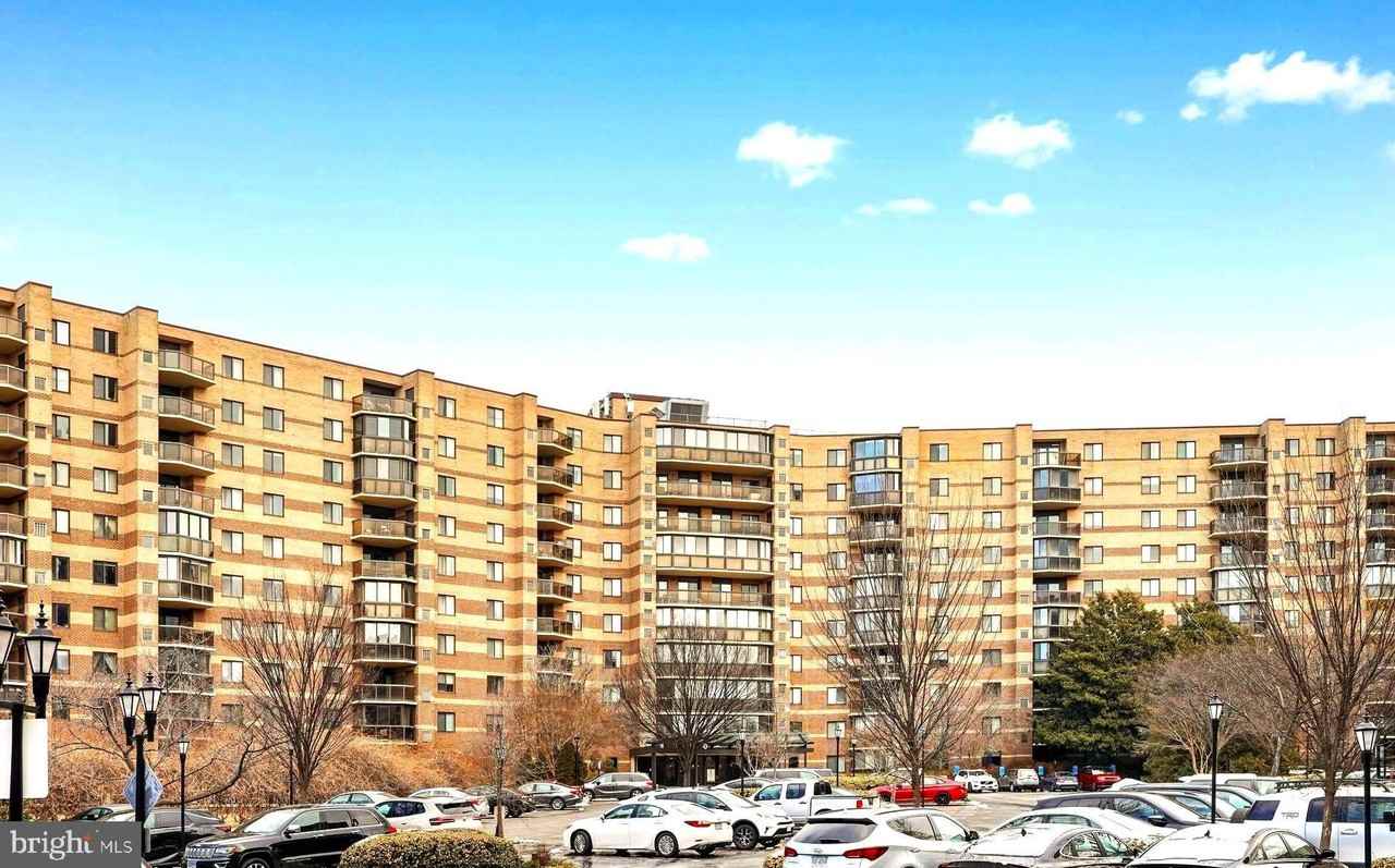 8350 Greensboro Dr Unit 222 - Photo 3 of 41