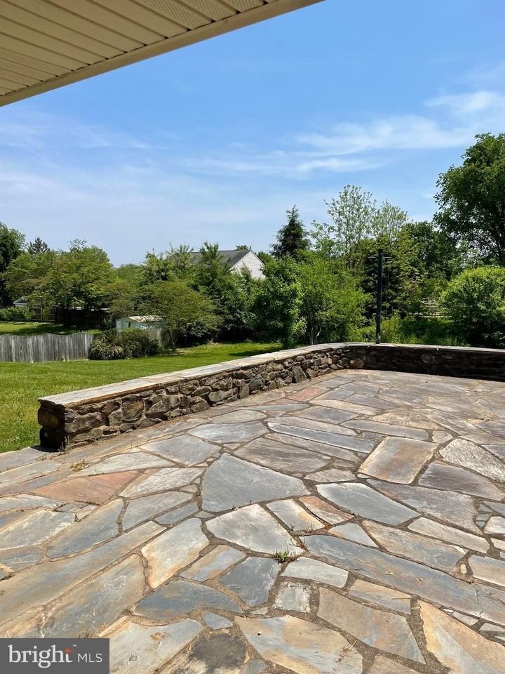 21 E Loudoun St - Photo 4 of 21