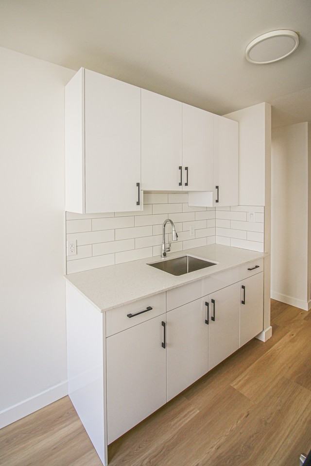 Gilliane - 10965 84th - Photo 4 of 14