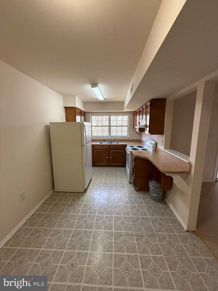 12276 Stevenson Ct Unit 12276 - Photo 3 of 15