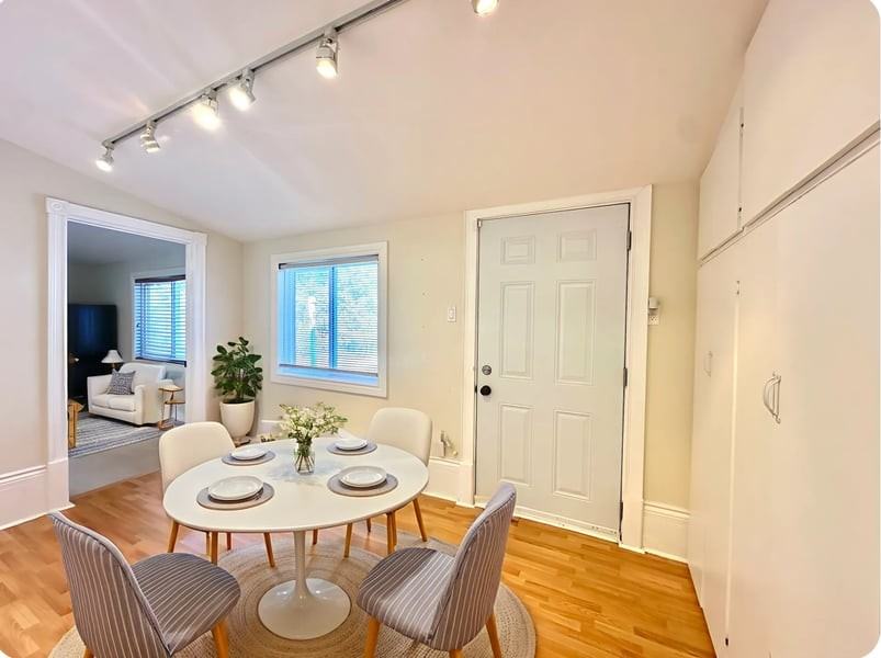 983 Cameron St - Photo 7 of 14