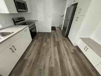 11208 51 St Nw - Photo 7 of 16