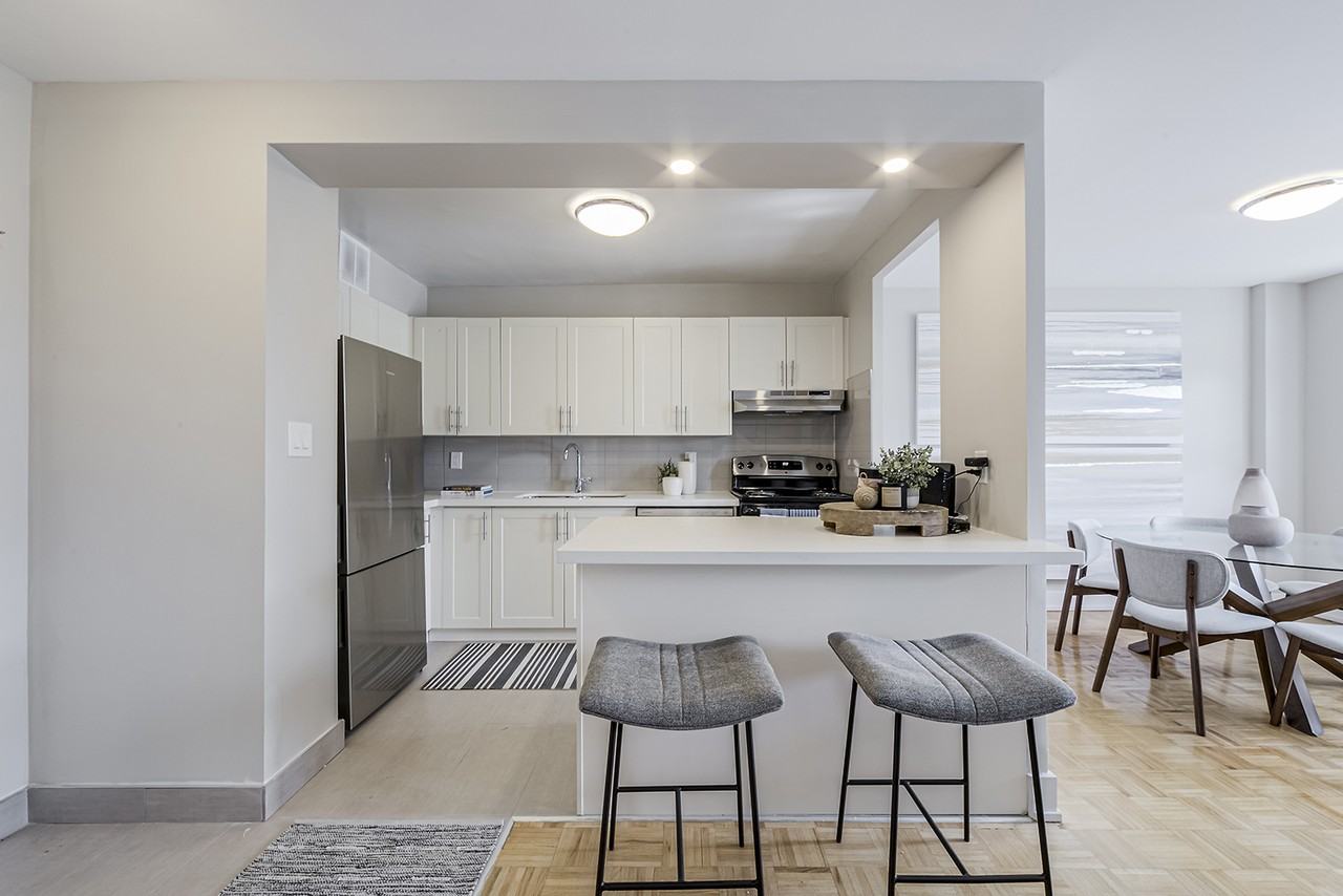 Parkway Forest Towers - Photo 3 of 23