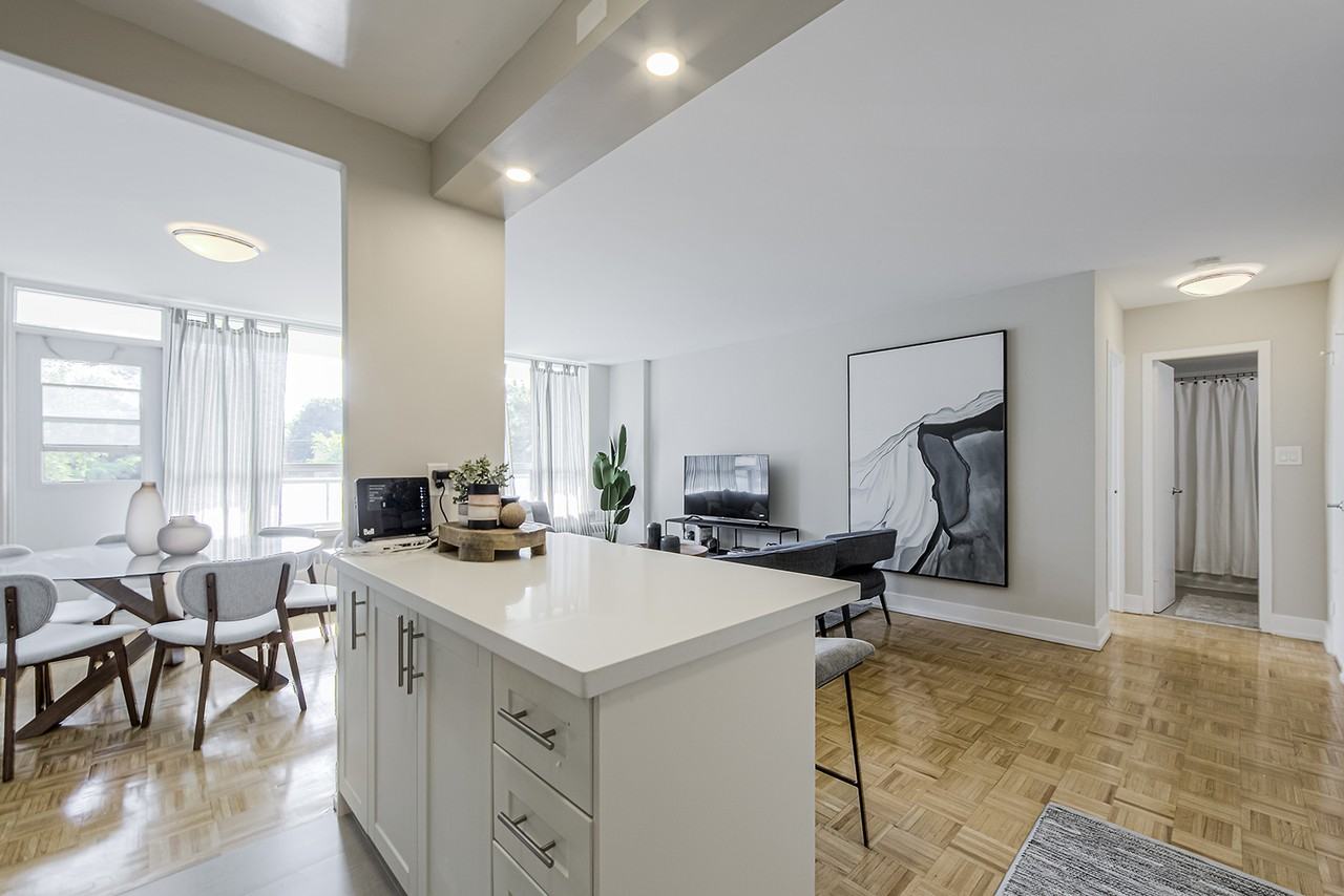 Parkway Forest Towers - Photo 4 of 23