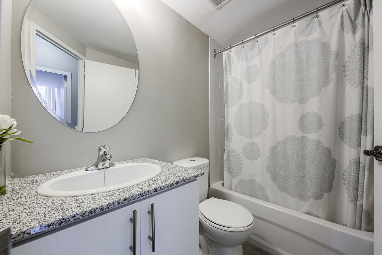 Valencia Towers - Photo 7 of 17