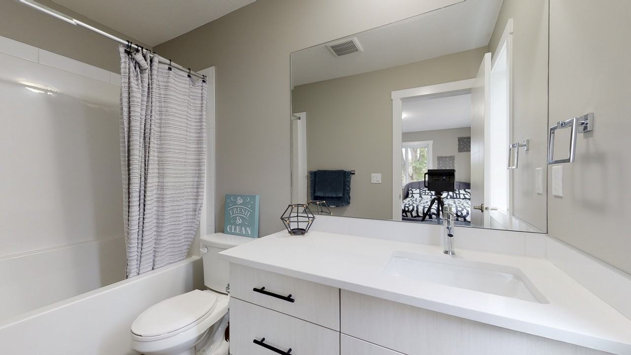 10923 77 Avenue Northwest - Photo 5 of 15