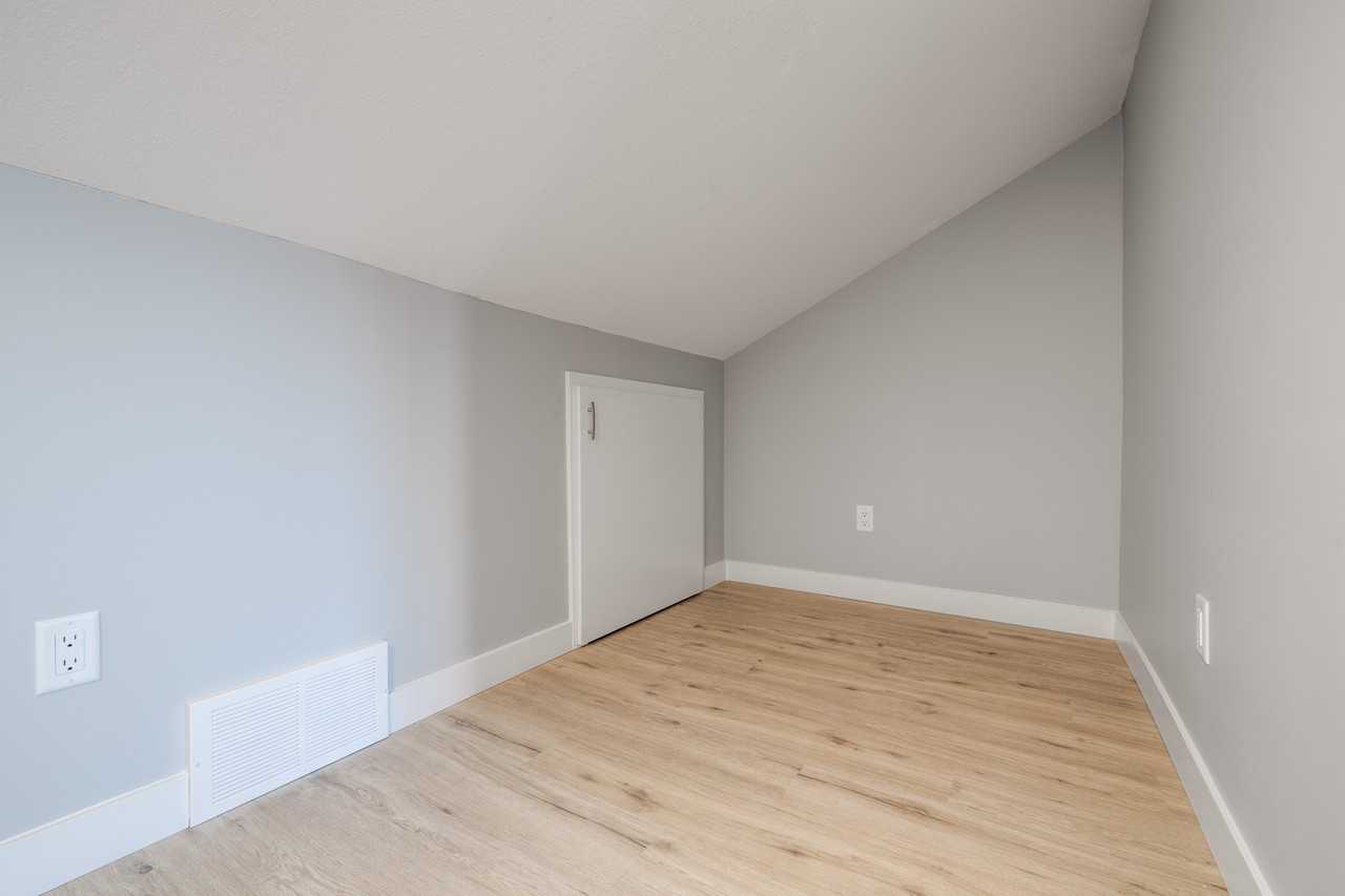 8714 83 Avenue Northwest - Photo 4 of 30