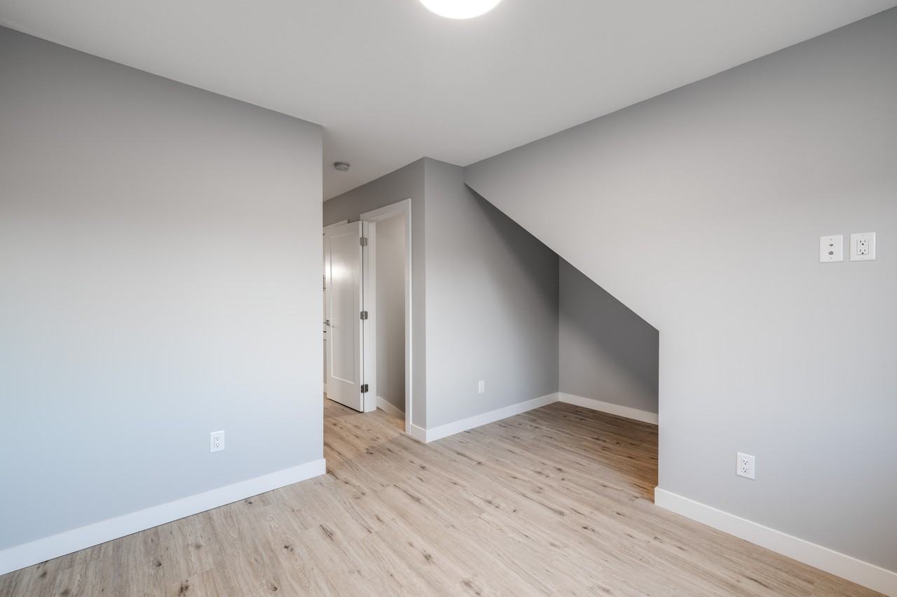 8714 83 Avenue Northwest - Photo 6 of 30