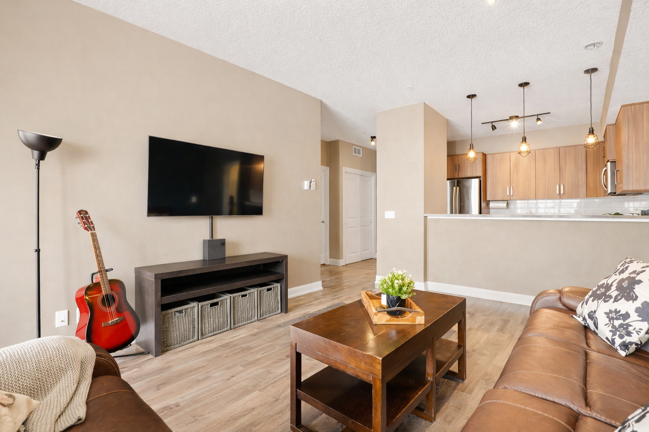 101 Arcadia at Crescent - Photo 4 of 20