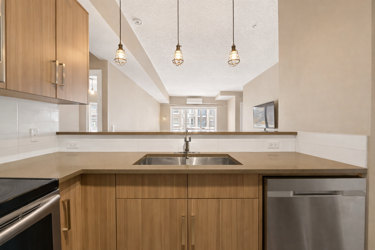 101 Arcadia at Crescent - Photo 6 of 20