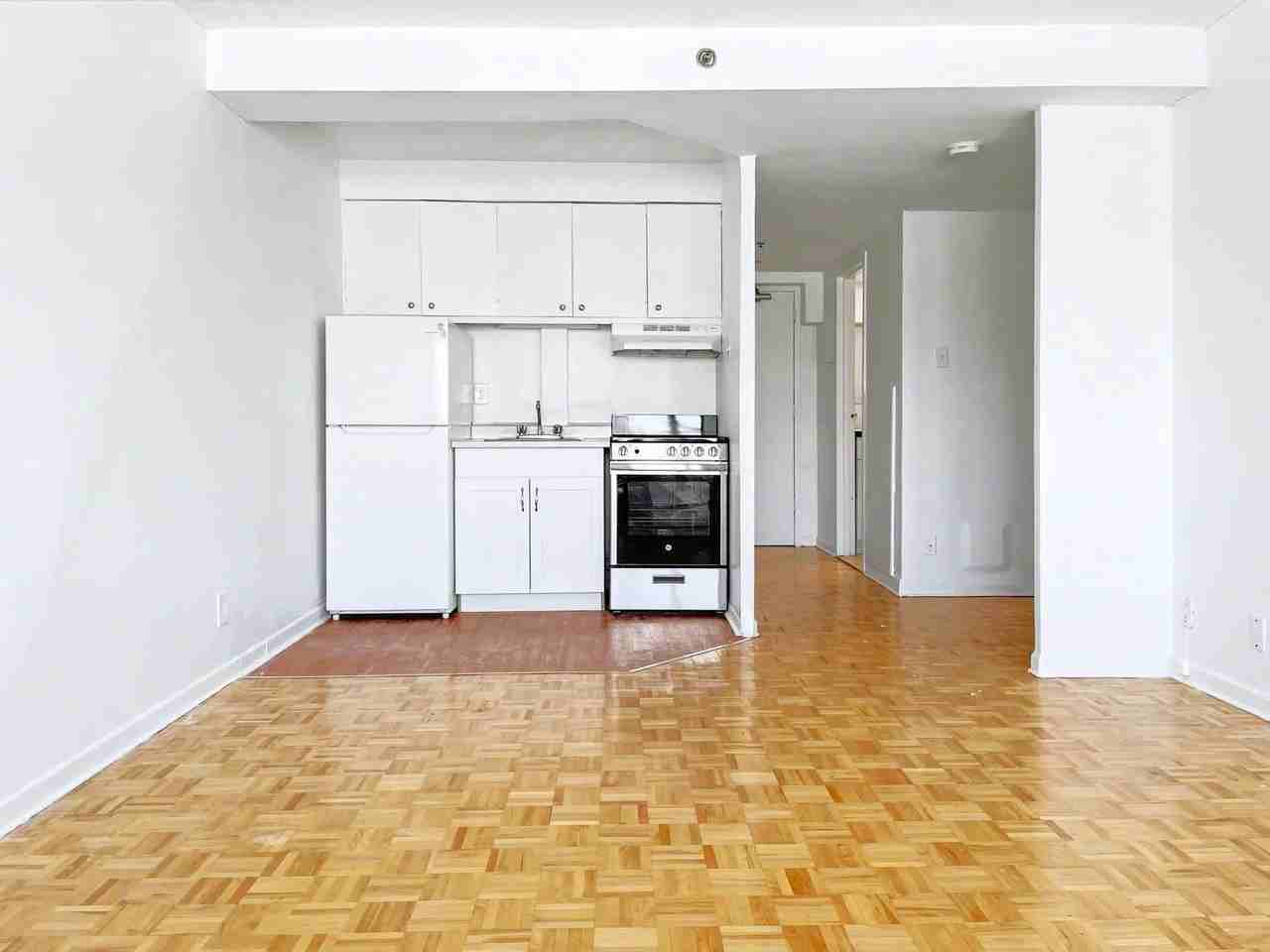 1225 Rue Du Sussex — photo 2