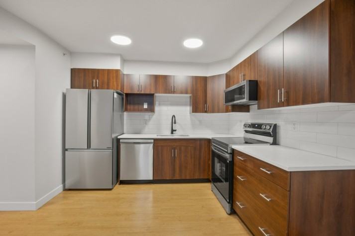 4707 50 St - Photo 2 of 12