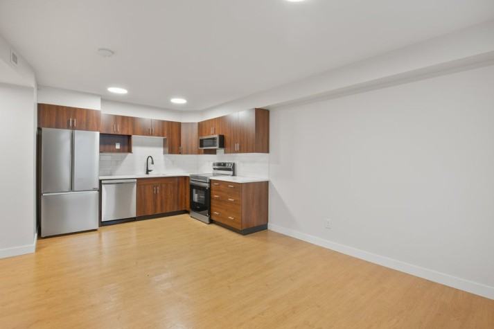 4707 50 St - Photo 3 of 12