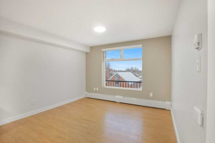 4707 50 St - Photo 5 of 12