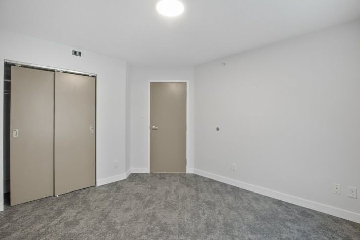 4707 50 St - Photo 6 of 12