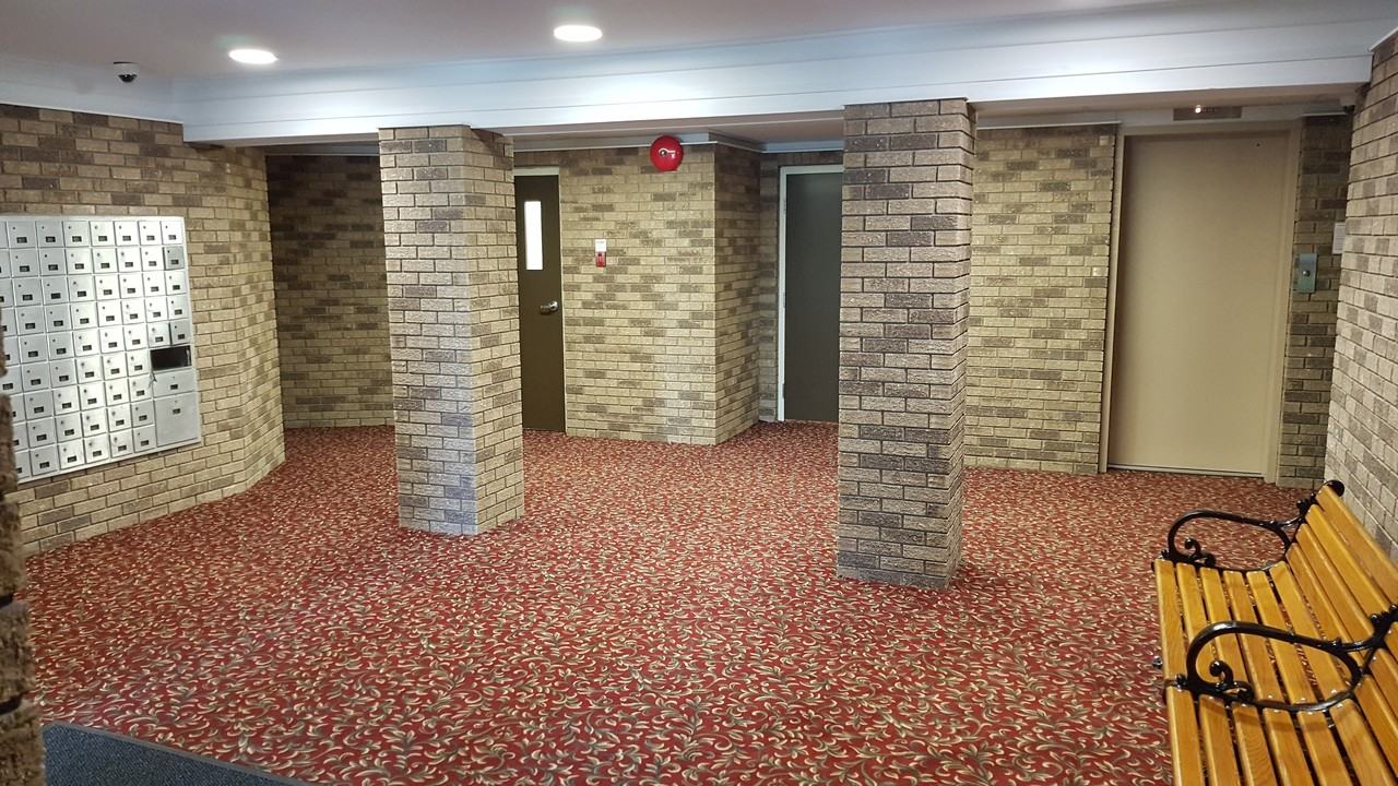 Strathmore Manor - Photo 5 of 11