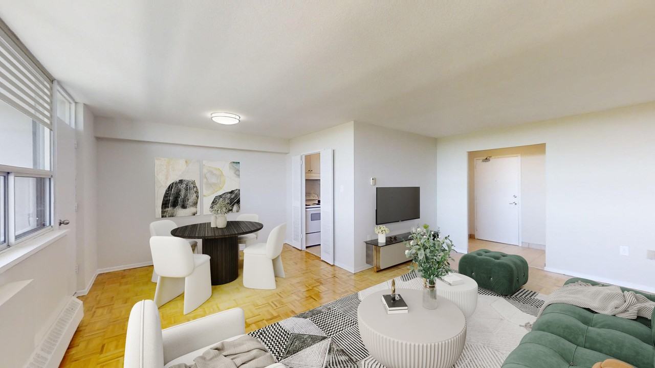 111 Inverlochy Boulevard - Photo 5 of 11