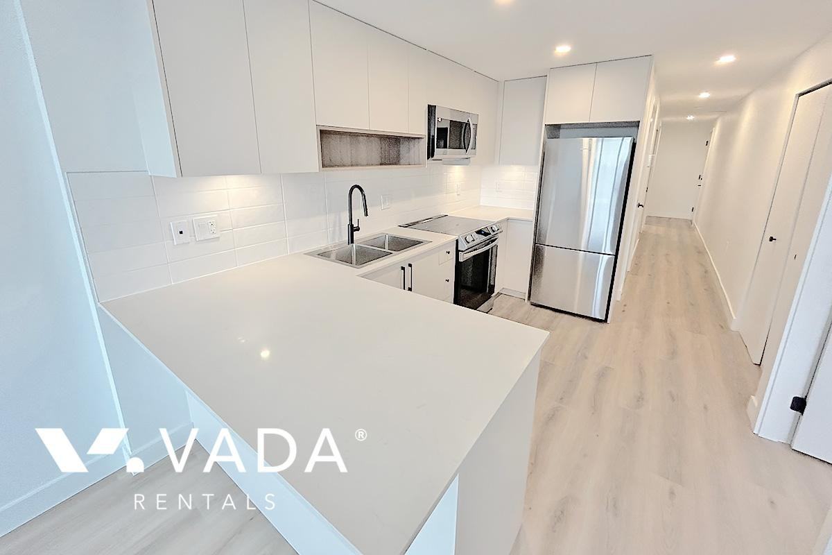 3068 Kingsway - Photo 5 of 10