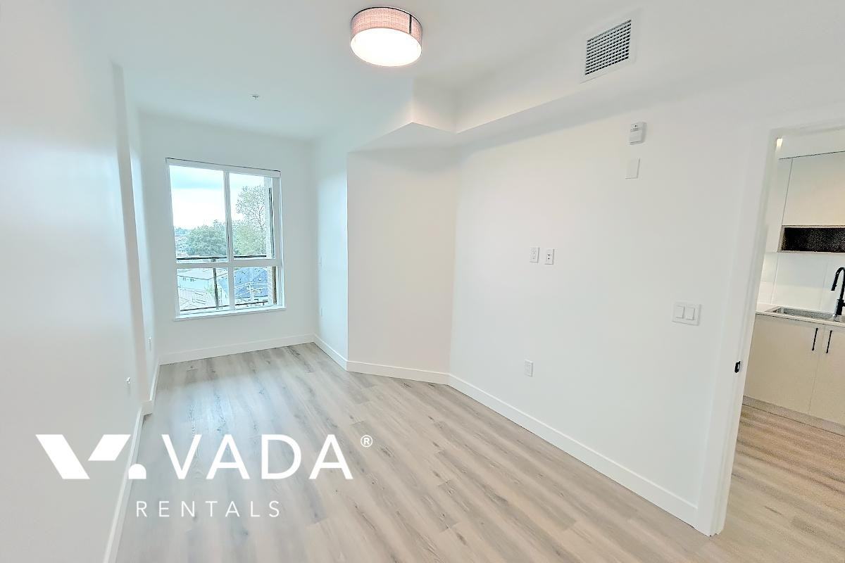 3068 Kingsway - Photo 7 of 10