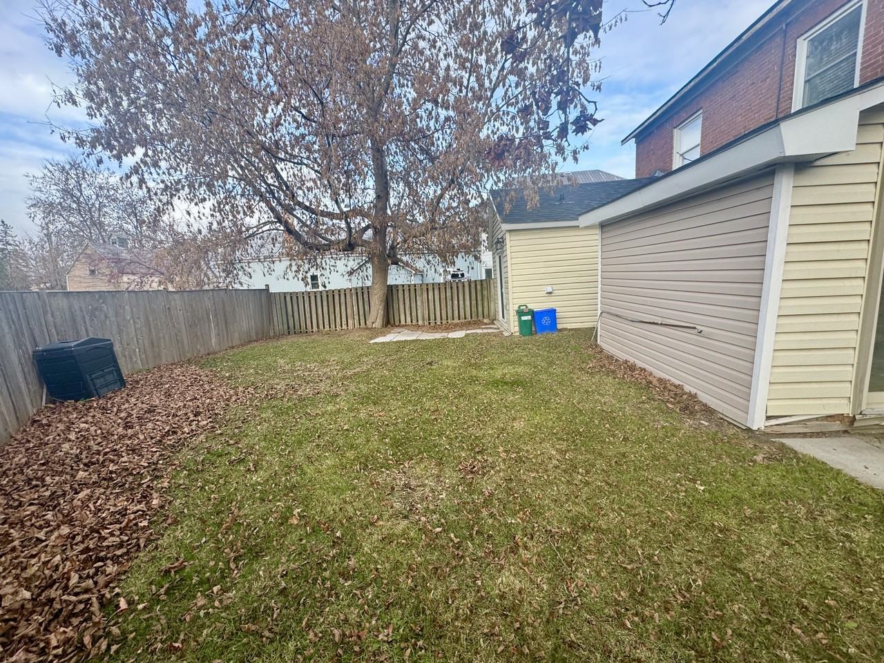 109 Clothier St W - Photo 3 of 20