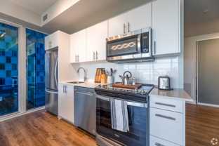 80 Bond St. E. - Photo 1 of 1
