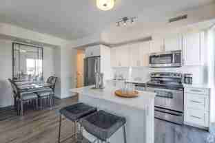 100 Bond St E - Photo 1 of 1