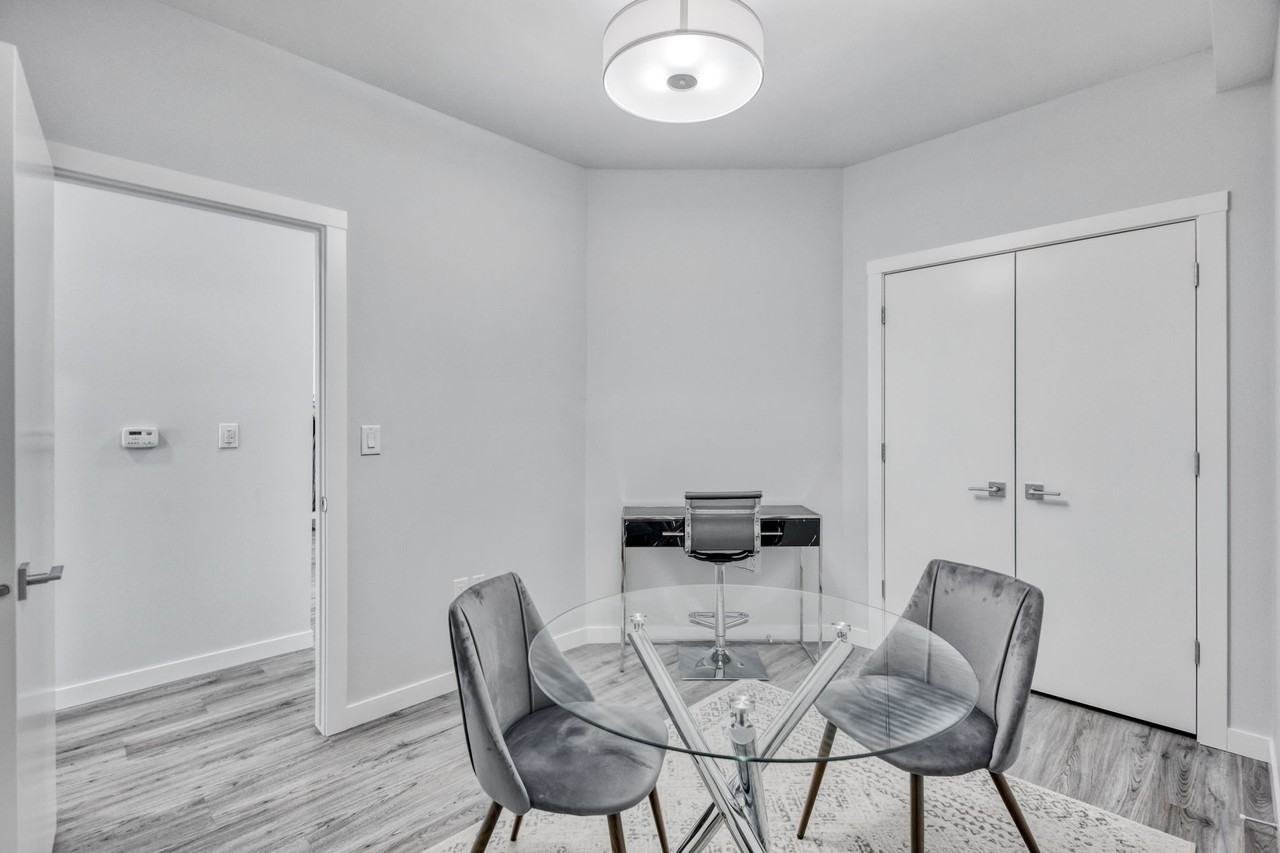 1033 Autumnwood Drive - Photo 7 of 28